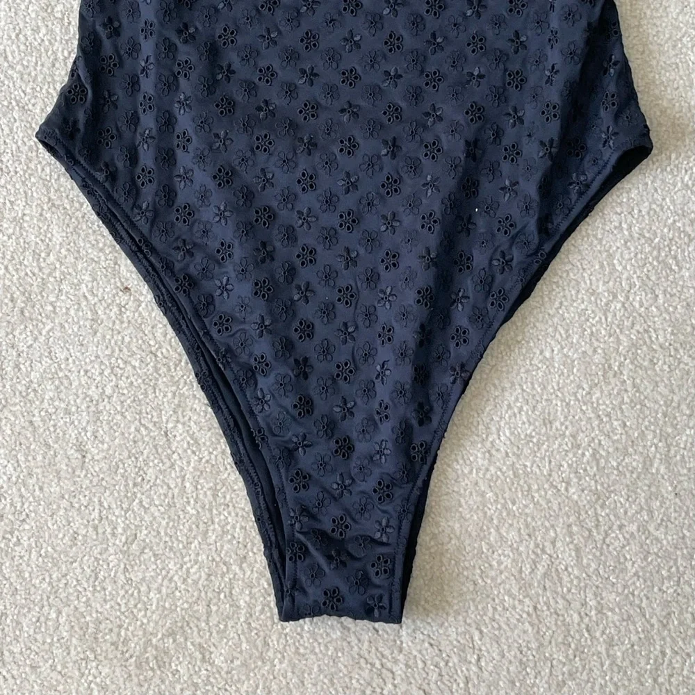New! Pink x Frankie’s Bikini’s Francis one piece eyelet Swimsuit 54075